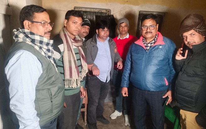 rajaswi karmchari chadha nigrani ke hatthe