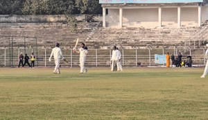 ranji final me bihar scored 328