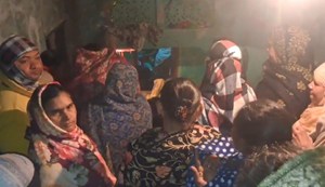 When he asked for the 500 rupees he had lent, his friend stabbed him to death.