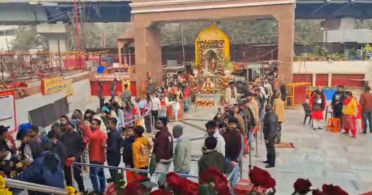 Crowds throng Patna's temples on New Year's Eve