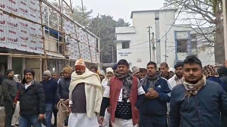 Lallu Mukhiya, who had arrived from Bhagalpur jail for a cou
