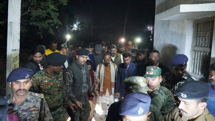 vijay sinha ne neet student ke parijan se ki mulakat