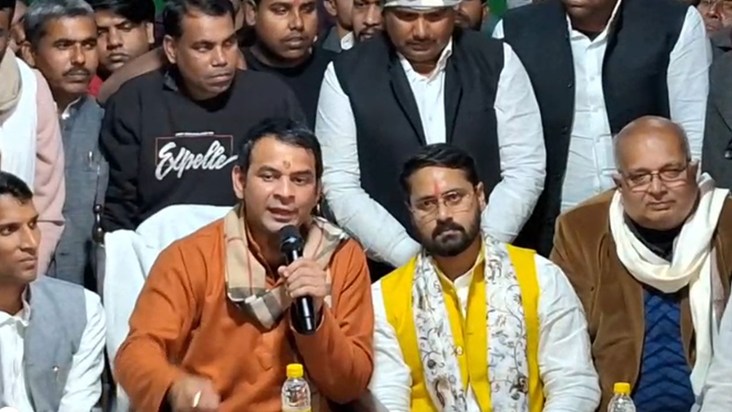 Tejashwi has been surrounded by traitors.