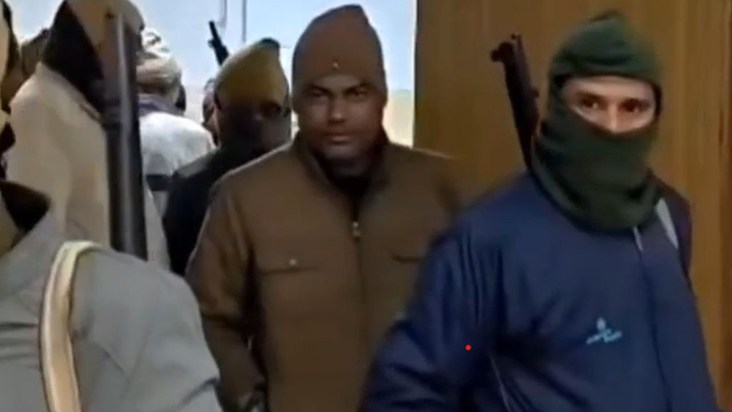 Police Operation Langda in action in Athmagola: Heavy firing