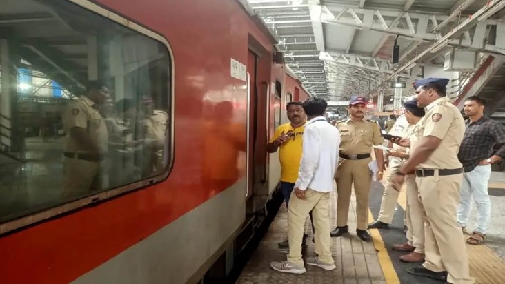 firing-in-mumbai-passenger-train-four-killed-including-rpf