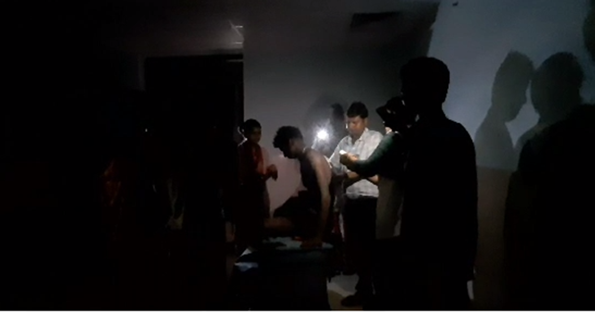 supaul mobile flash light doctors treats patient