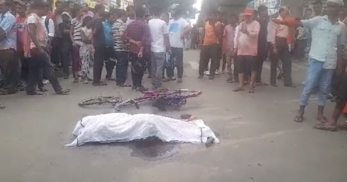 A speeding vehicle ran over a girl in Patna