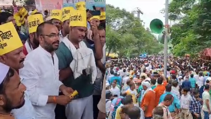 A large number of teacher candidates came out on the road to