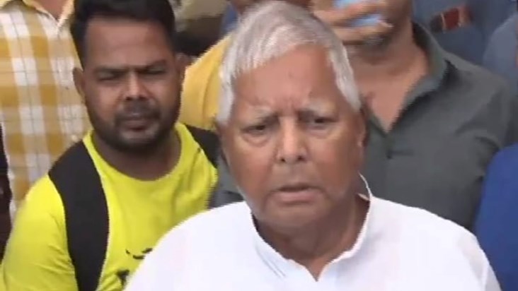 Lalu left for Delhi again, said- 'He is absolutely fit for P Lalu left for Delhi again, said- 'He is absolutely fit for P