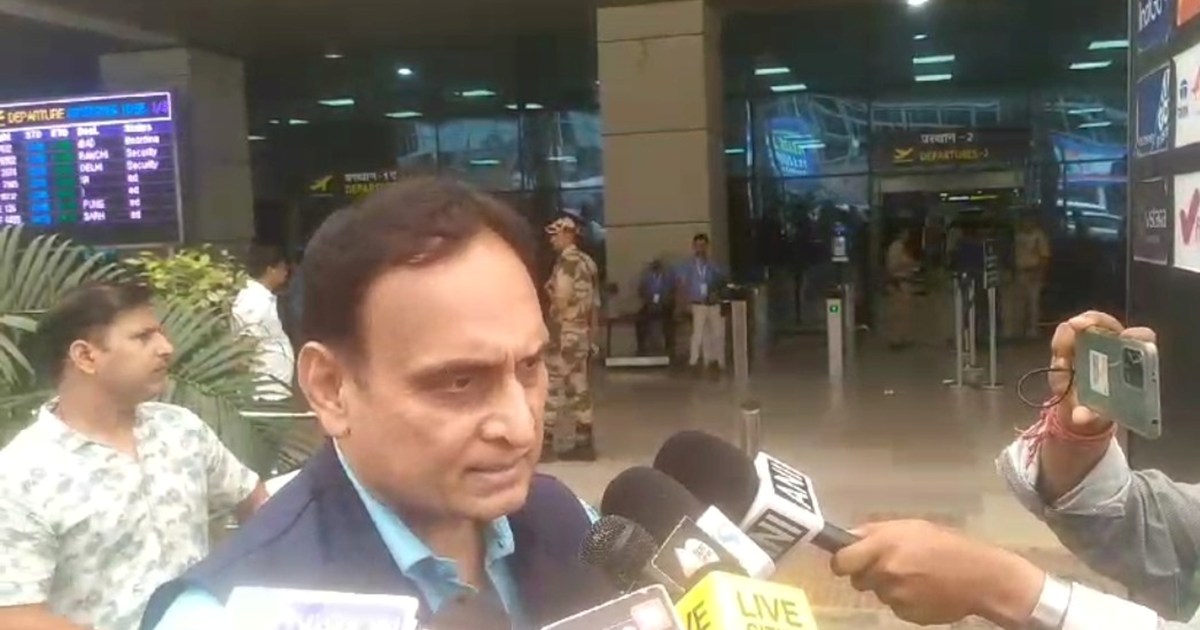 Rajysbha sansd rakesh sinha ka congress pr homa