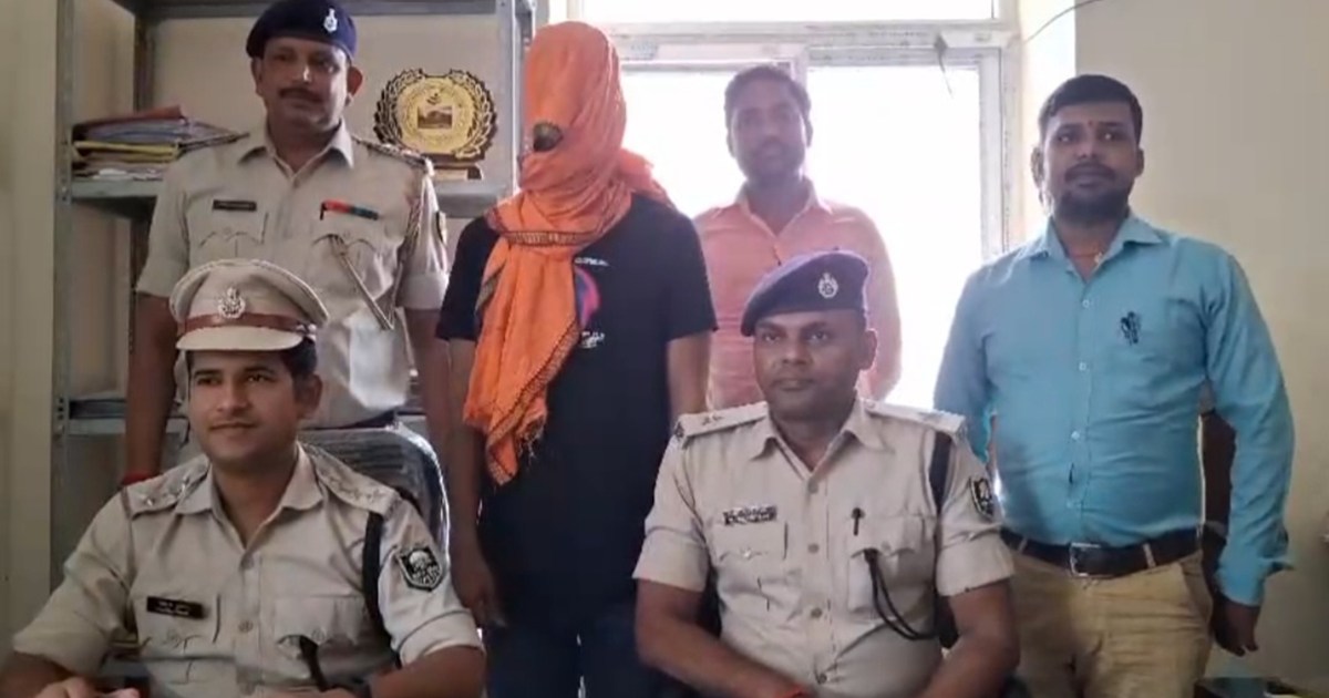 Sitamarhi police caught a cyber thug from Surat