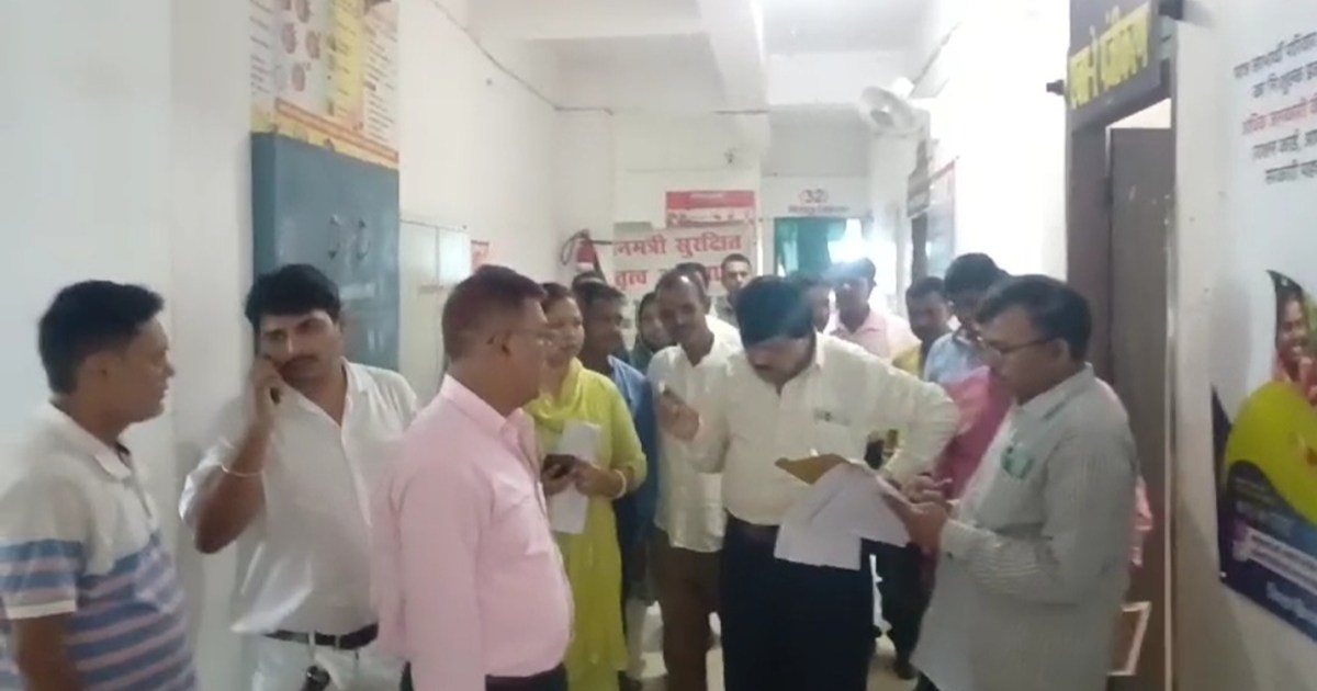 During inspection at Gidhaur CSC in Jamui, RDD gave instruct