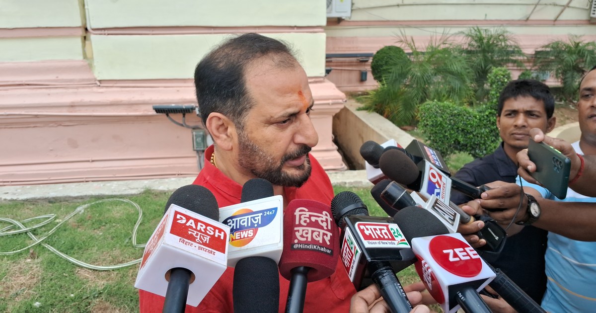 Mntri niraj Bablu ka bda byan