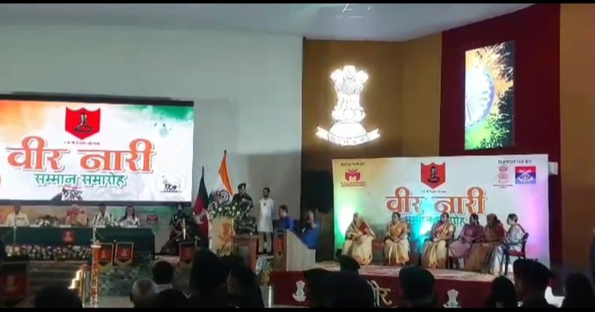 Honoring the families of the martyred soldiers of Kargil