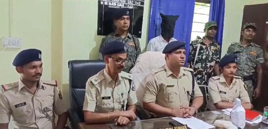 Two Nazirs arrested in Jamui in drunken state Two Nazirs arrested in Jamui in drunken state