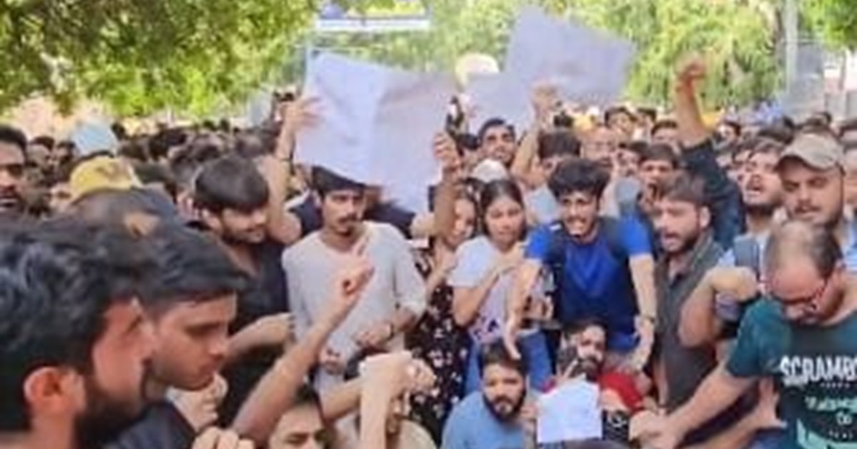 Student organization angry after the death of three in coach