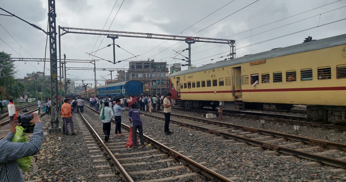 Emergency brake applied in Purnea Hatia Kosi Express, passen
