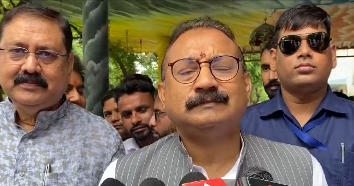 Gitre pool pr mntri ashok chaudhri ka byan