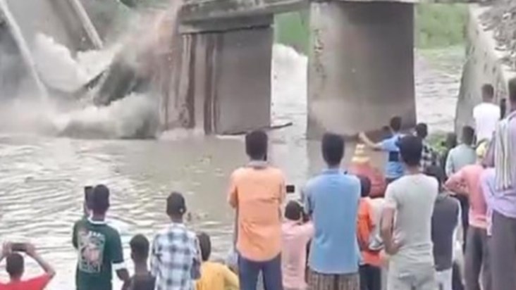 Now bridges have collapsed in Siwan and Chhapra too