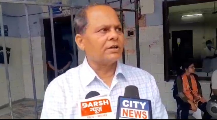 A complainant set himself on fire in the public darbar of th A complainant set himself on fire in the public darbar of th