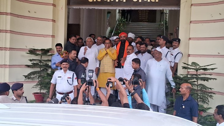 In the presence of CM Nitish, Bhagwan Singh Kushwaha filled In the presence of CM Nitish, Bhagwan Singh Kushwaha filled