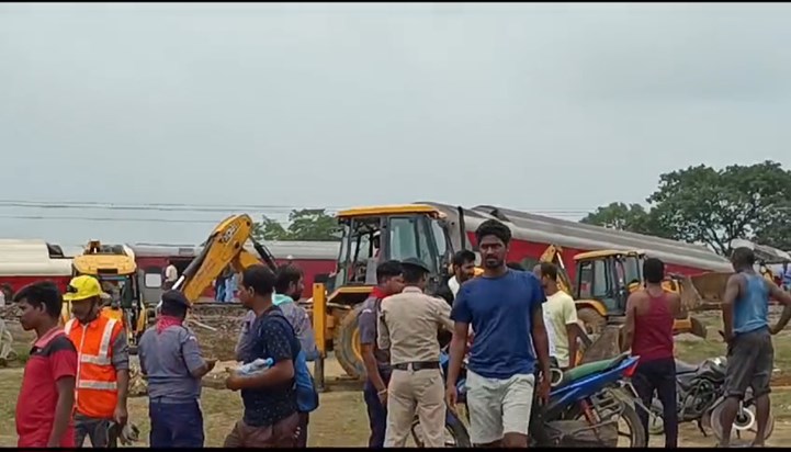 The families of the deceased in the Howrah Mumbai Express ac The families of the deceased in the Howrah Mumbai Express ac