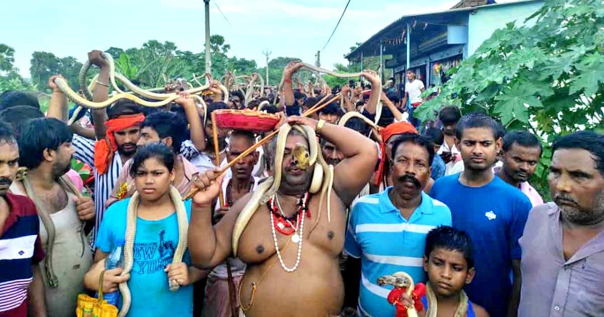 Snake fair held at Scindia Ghat in Samastipur