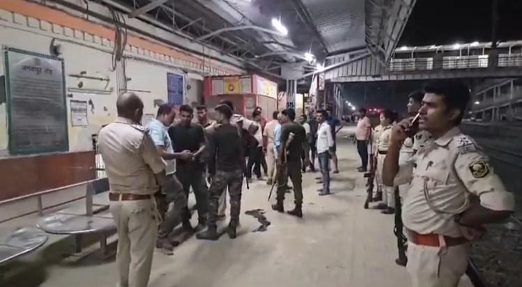 GRP of Janakpur railway station brutally beat a passenger GRP of Janakpur railway station brutally beat a passenger
