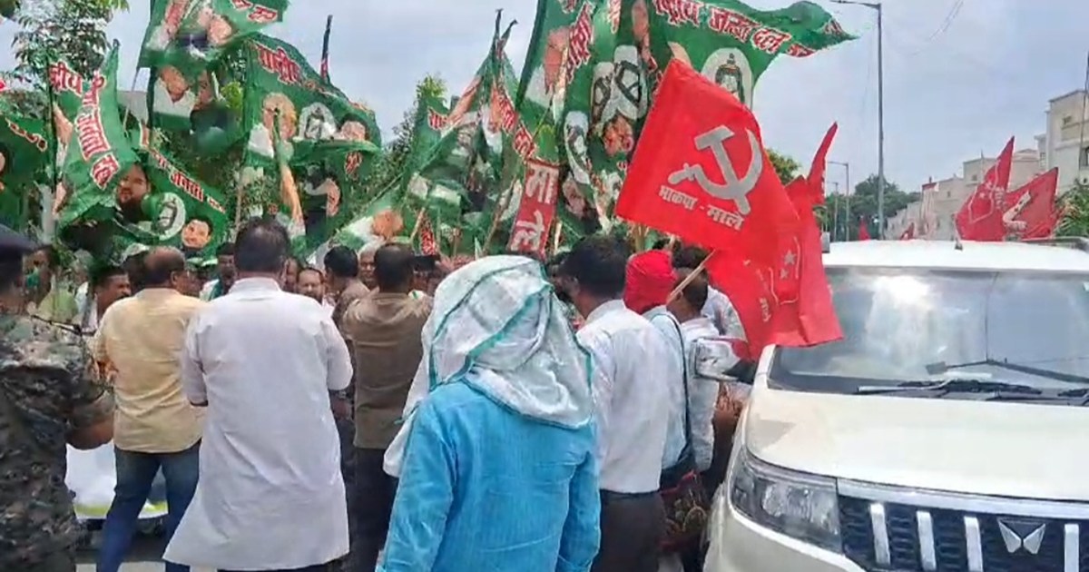 India Alliance leaders protest march across Bihar on law and