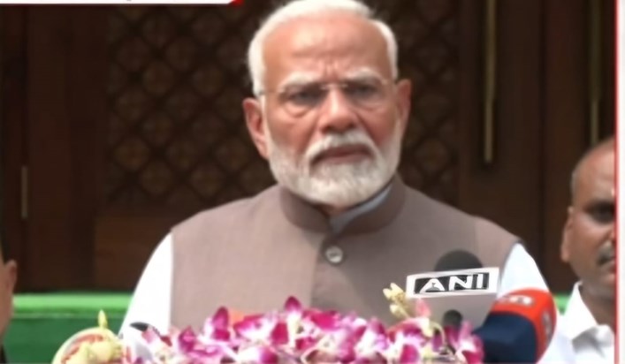 PM Modi's strong attack on Congress before the start of the PM Modi's strong attack on Congress before the start of the