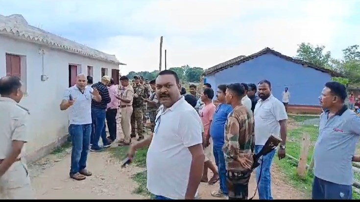 Sale of fake liquor from a licensed shop busted in Jharkhand Sale of fake liquor from a licensed shop busted in Jharkhand