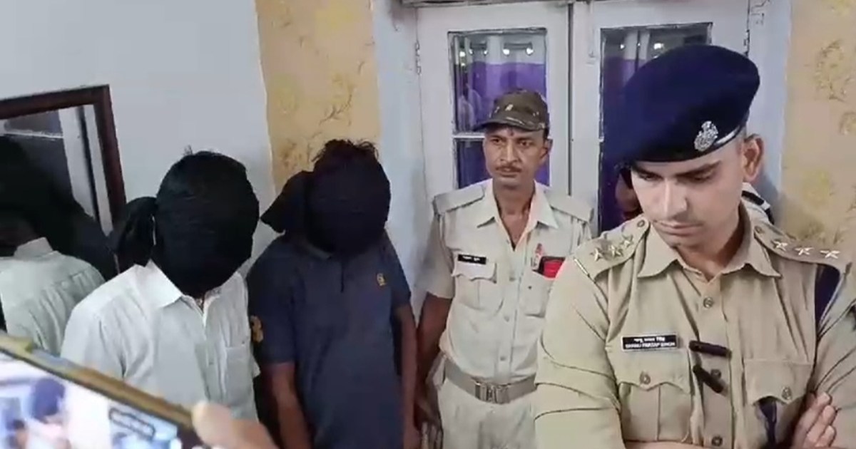 The fake policeman was arrested by the real police of Muzaff