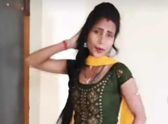 Woman who used to entertain herself by uploading dance video Woman who used to entertain herself by uploading dance video