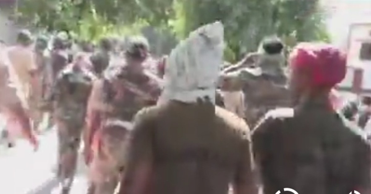 Police lathicharged assistant policemen in Ranchi