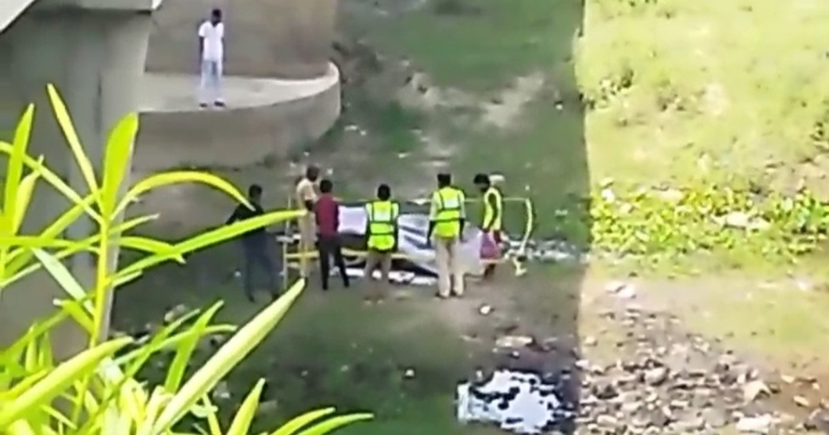 In Muzaffarpur, a person murdered and his dead body was thro