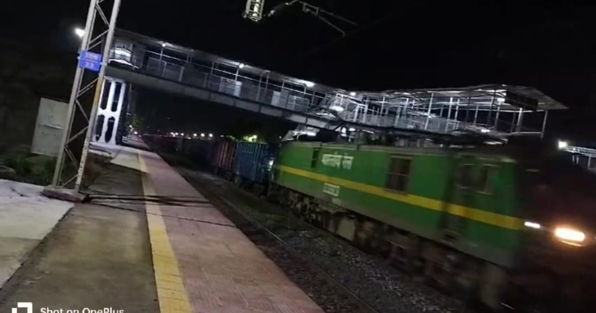 Brahmastra train started operating by connecting a goods tra