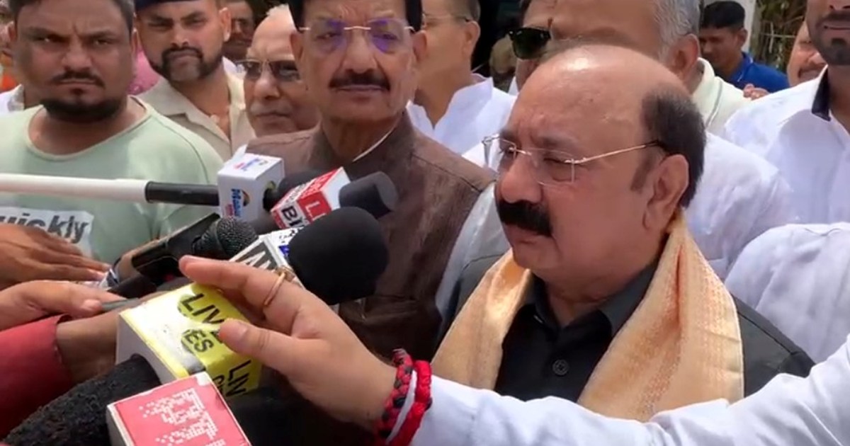 Amethi sansd ka bda byan