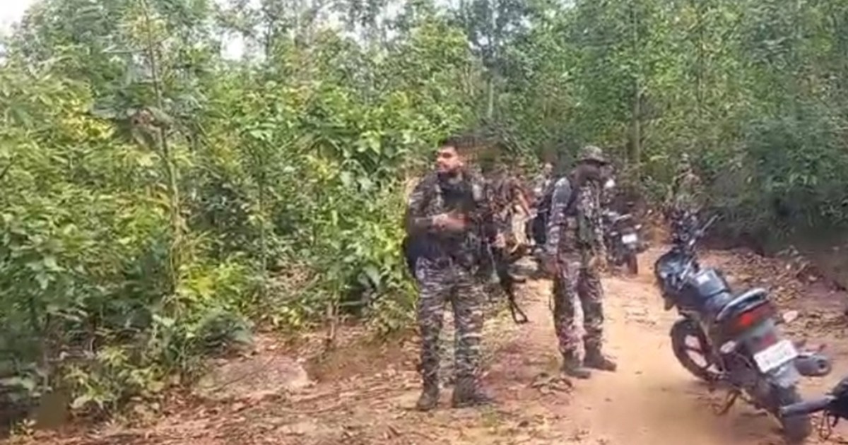 Naxalite conspiracy against Gumla police failed, 35 cane bom