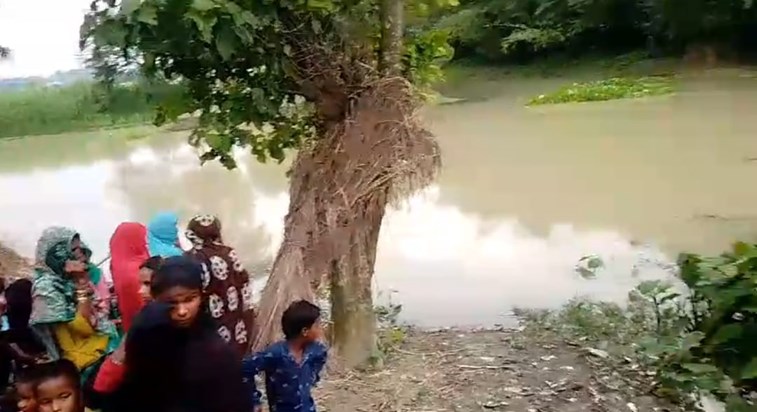 Three sisters drowned while crossing the river, one died Three sisters drowned while crossing the river, one died