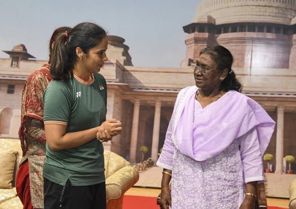President vs Saina Nehwal on Badminton Court President vs Saina Nehwal on Badminton Court