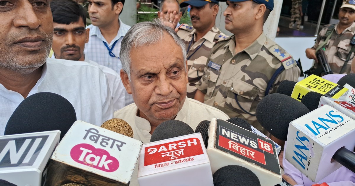 Kendraiy mntri ka byan vishesh rajy ke draja pr srkaar vicha