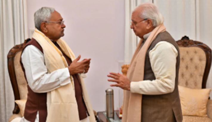 CM Nitish Kumar achanak pahunche Rajbhavan, Rajyapal Aarif M CM Nitish Kumar achanak pahunche Rajbhavan, Rajyapal Aarif M