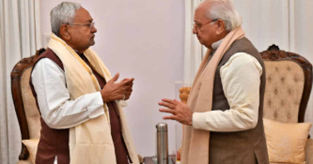 CM Nitish Kumar achanak pahunche Rajbhavan, Rajyapal Aarif M