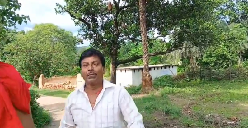 Jamui mein sharab peekar school pahunche headmaster, vidyala Jamui mein sharab peekar school pahunche headmaster, vidyala