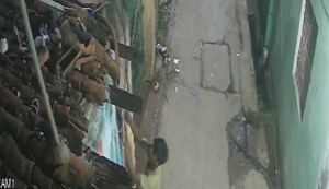 Nashe ka shauk pura karne ke liye kata pre-paid meter ka taar, CCTV mein kaid vaardat...