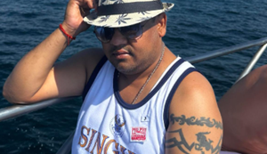 Tattoo ka lalak : Amit Soni apne sharir par gudva rahe Mahamrityunjay- Gayatri aur Hanuman Mantra, Thailand ke dost ke challenge par diya karara jawab...