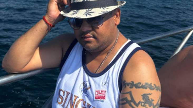 Tattoo ka lalak : Amit Soni apne sharir par gudva rahe Maham