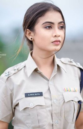Ab duty par nathiya-jhumka aur choodi pehne par mahila polic Ab duty par nathiya-jhumka aur choodi pehne par mahila polic