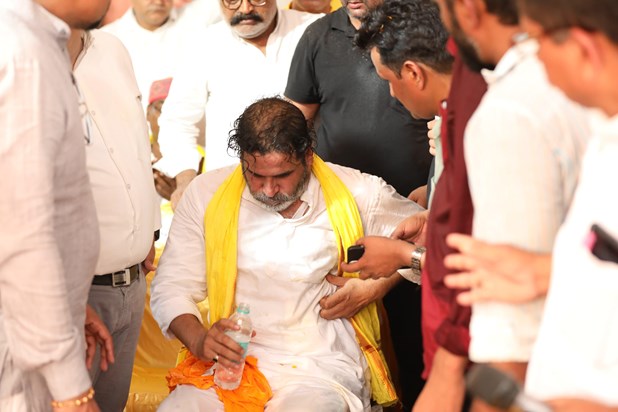Ara me jan suraj karyakram ke dauran Prashant Kishor ghayal, Ara me jan suraj karyakram ke dauran Prashant Kishor ghayal,