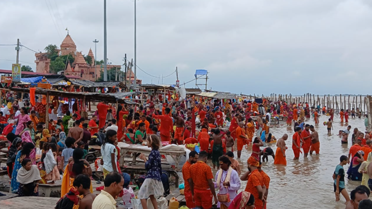 Baba Dham: Aashadh maas ke antim din Guru Purnima ko laakhon